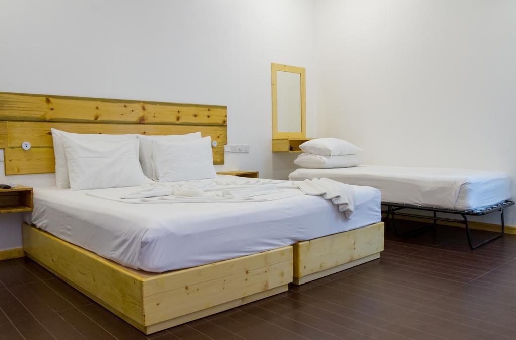 Royal Pearl Inn Maafushi Eksteriør billede