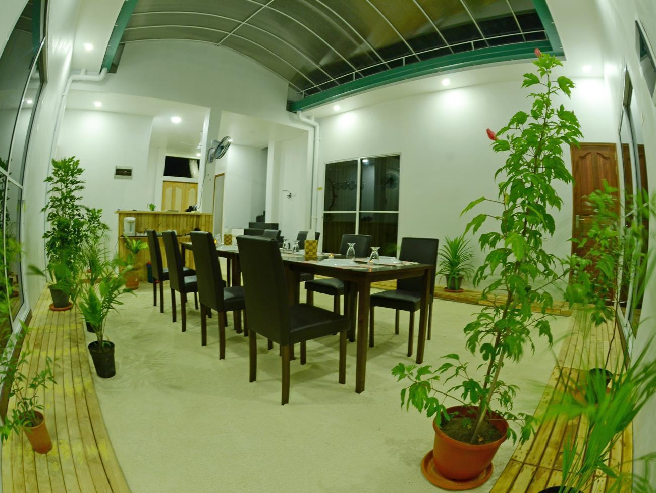 Royal Pearl Inn Maafushi Eksteriør billede