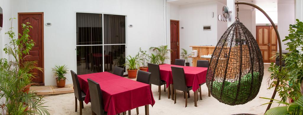 Royal Pearl Inn Maafushi Eksteriør billede