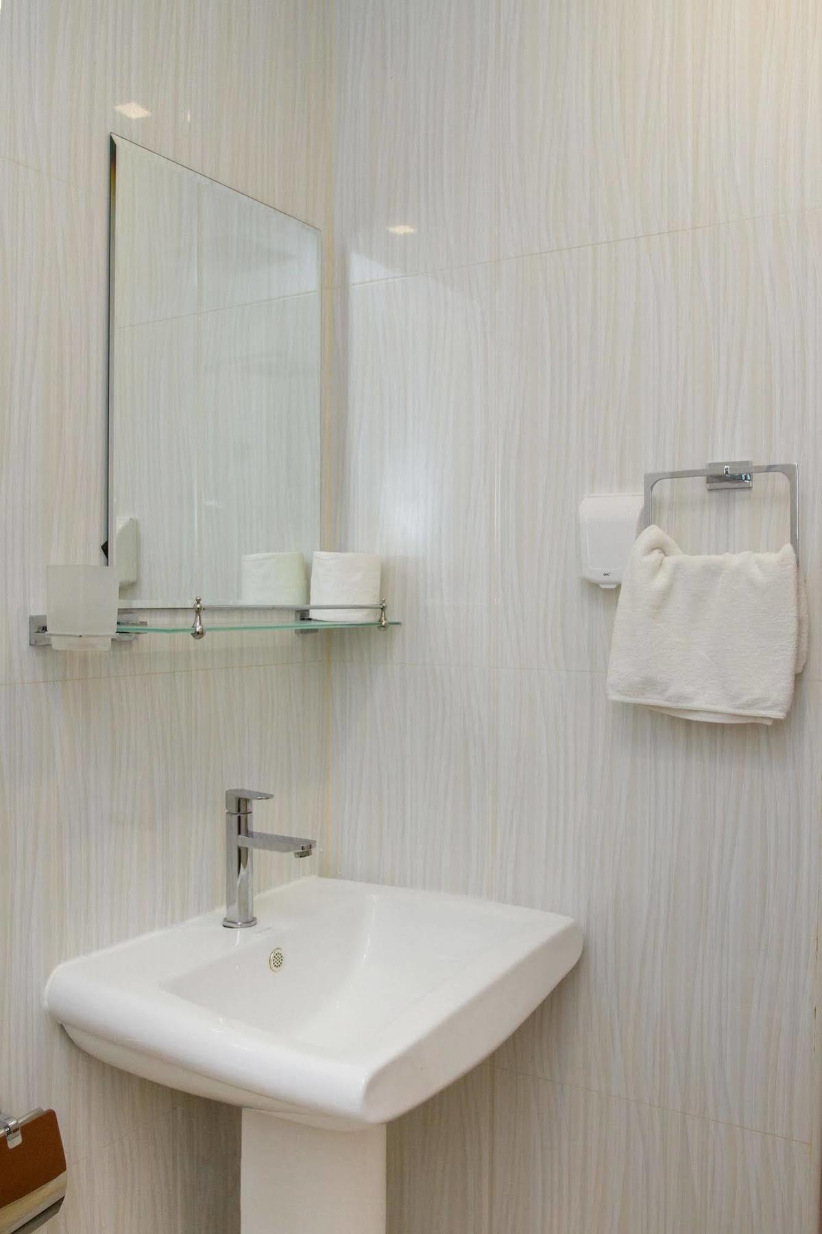 Royal Pearl Inn Maafushi Eksteriør billede