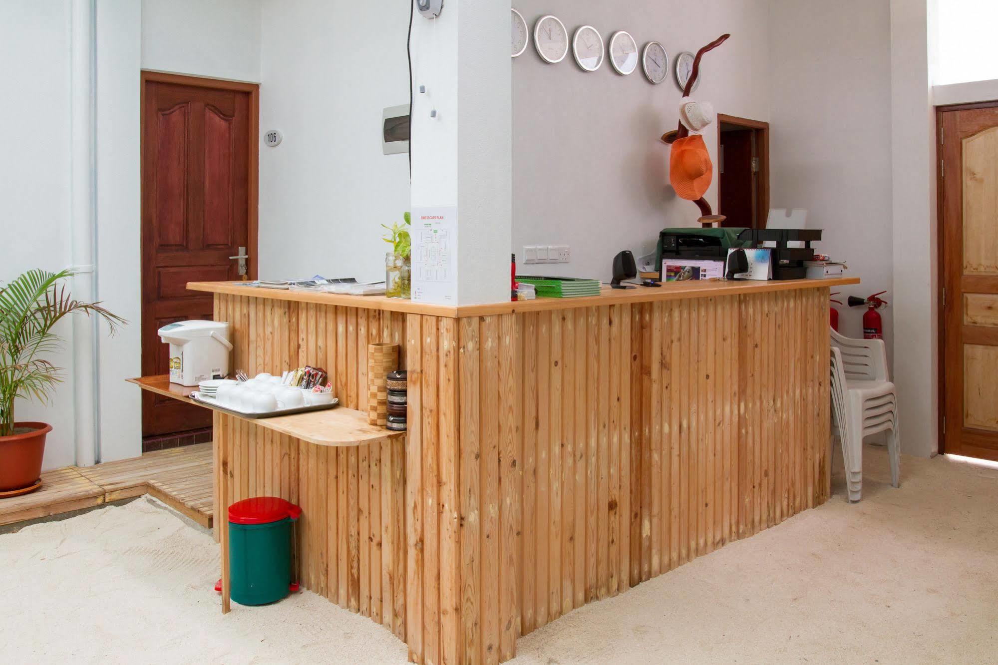 Royal Pearl Inn Maafushi Eksteriør billede