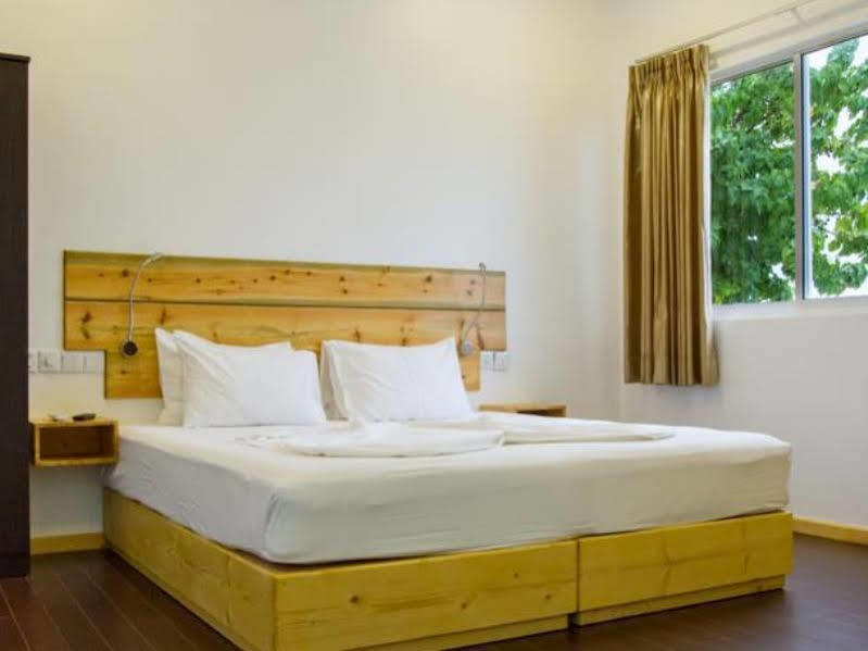 Royal Pearl Inn Maafushi Eksteriør billede